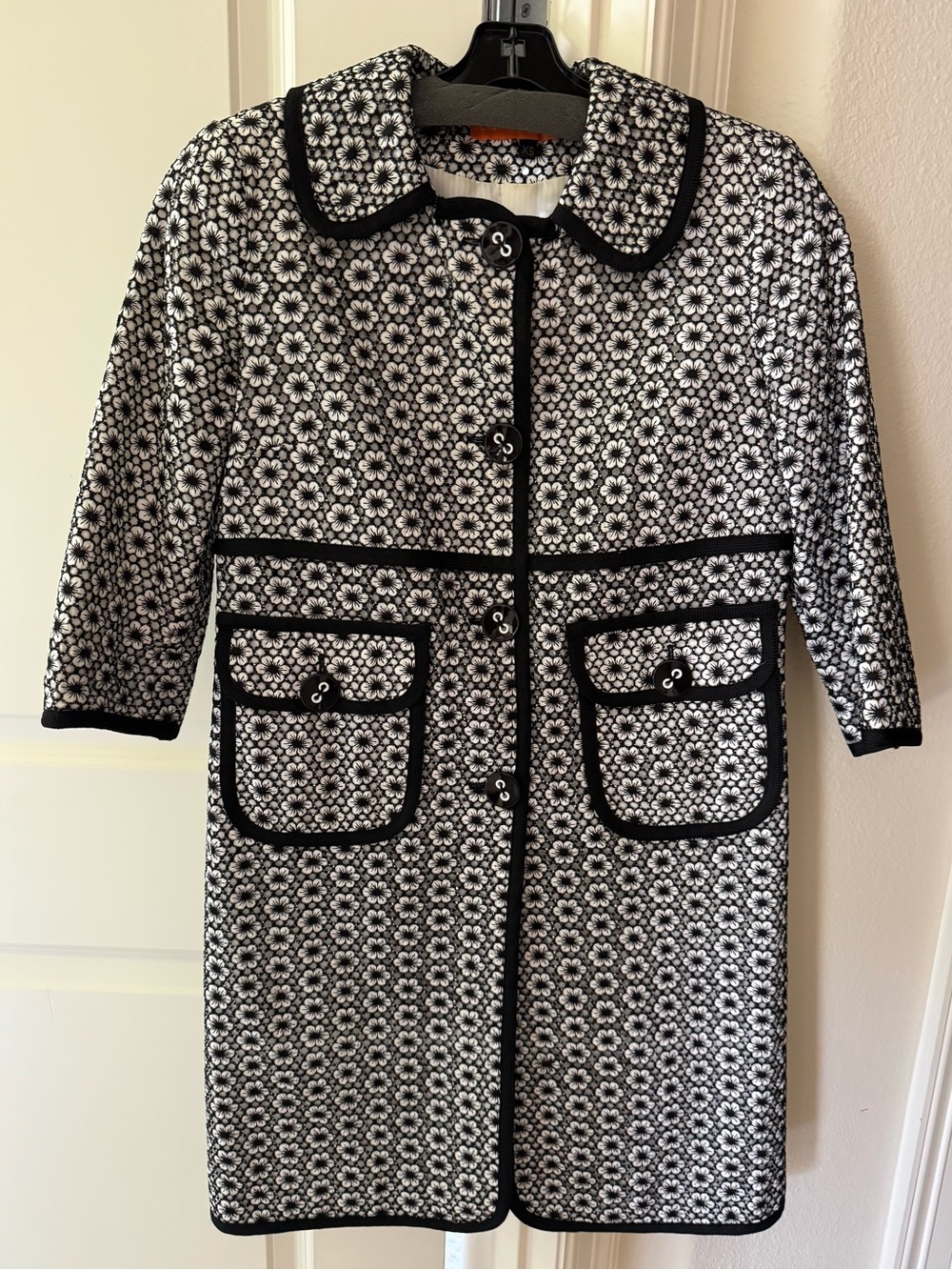 Cynthia Steffe Black & White Daisy jacket/blazer